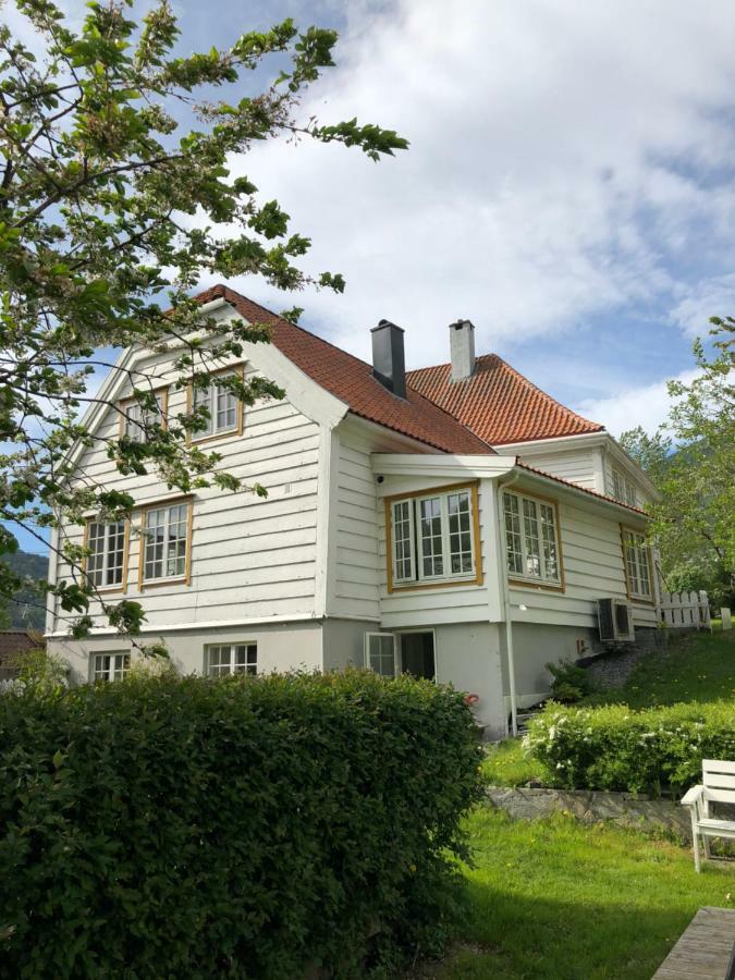 - House By The River Stryn